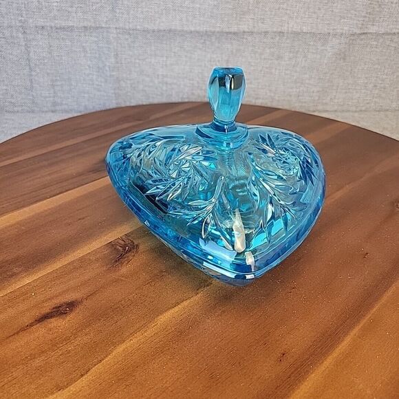 Vintage Hazel‎ Atlas Capri Blue Glass Pinwheel Triangle Lidded Candy Dish MCM - Picture 1 of 11